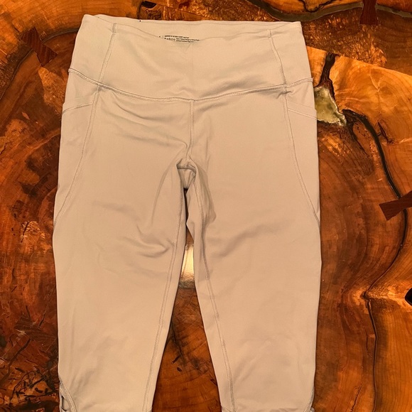 Victoria’s Secret Size M Knockout Capri - Picture 5 of 5